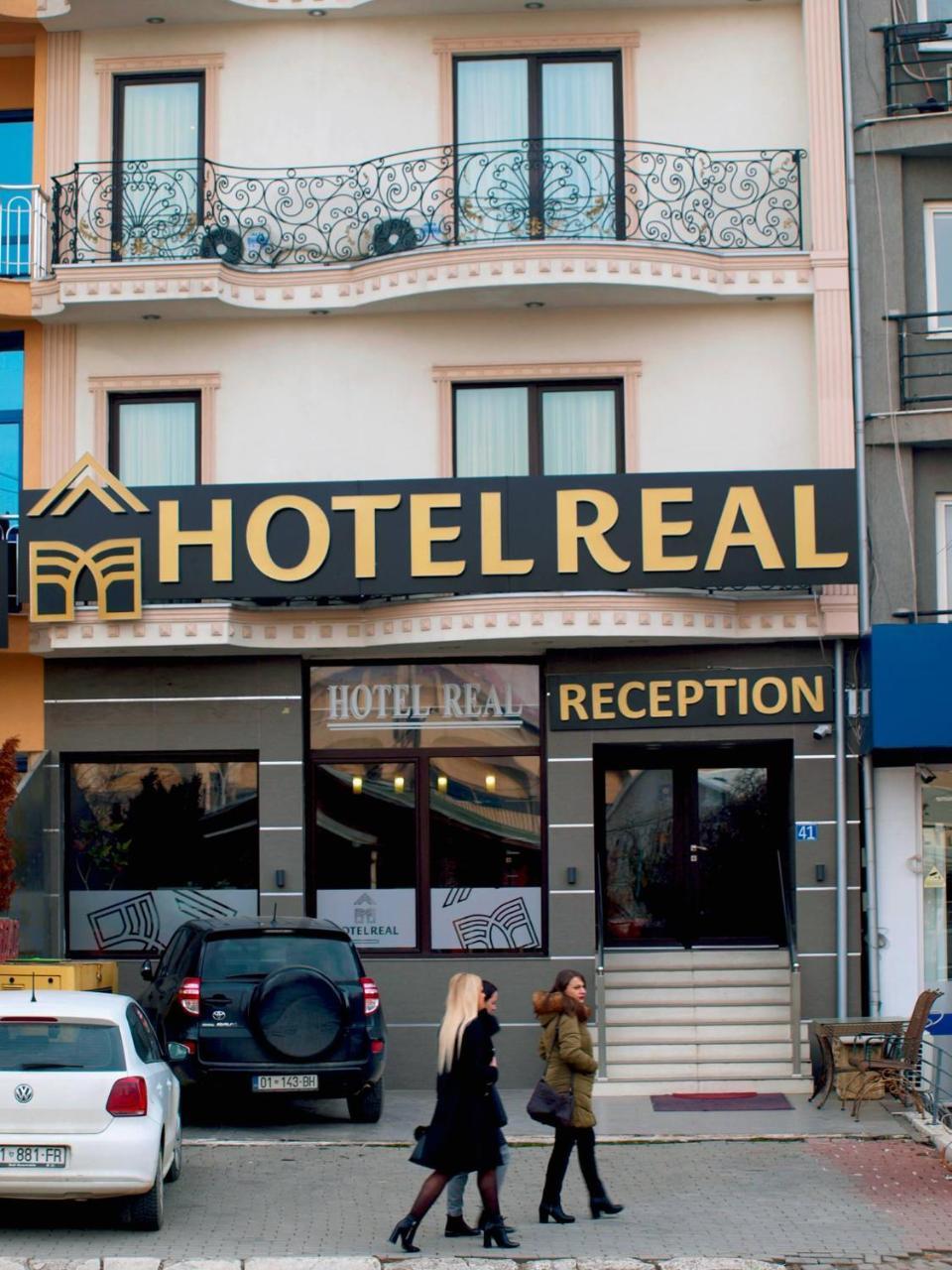 Hotel Real Pristina Eksteriør billede